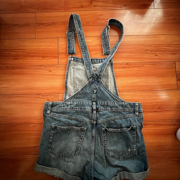 Overalls(shorts) - Picture 2 of 3